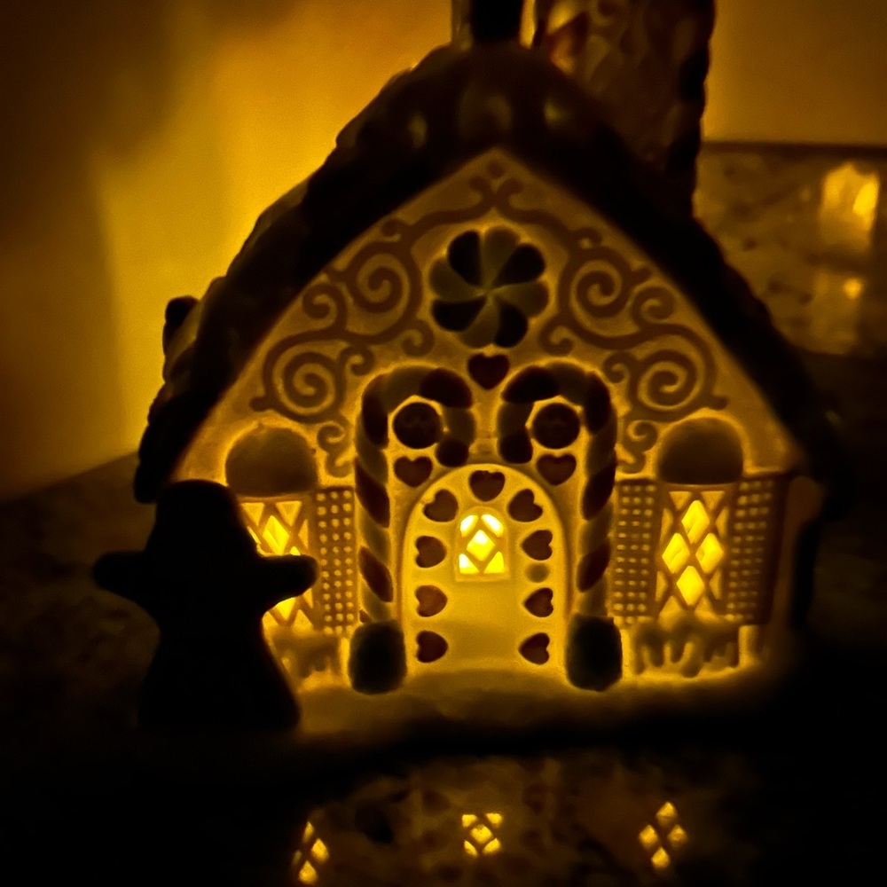 Vintage Partylite Gingerbread House Tea Light Holder Oh So Adorable! - Picture 2 of 11